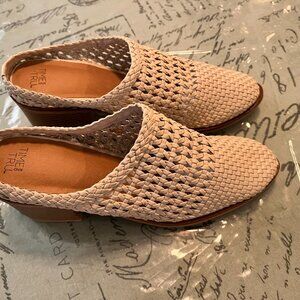 Time & Tru Ivory Woven Heeled Mules Size 7
